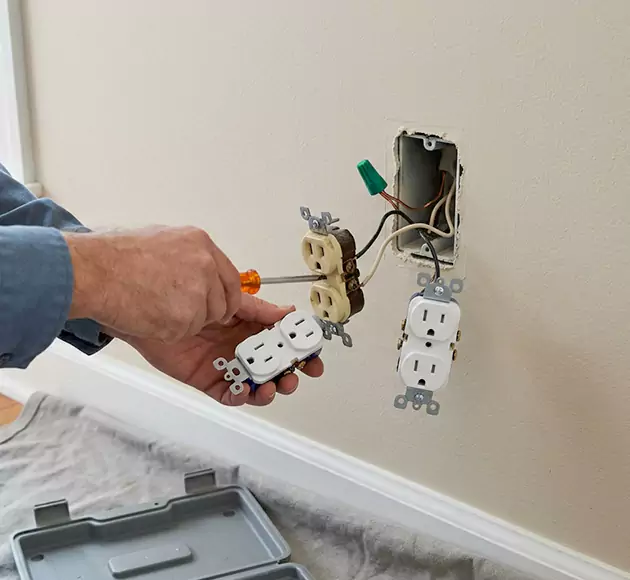 Professional Outlet Replacement: Your Local Swap-Out Team in Leeds, AL